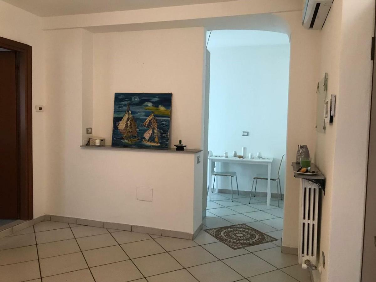 21House - Appartamento 1 Бусто-Арсизио Экстерьер фото