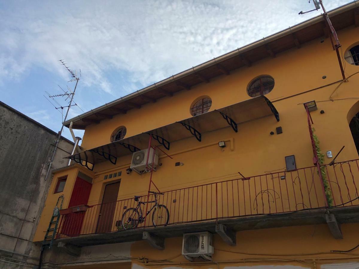 21House - Appartamento 1 Бусто-Арсизио Экстерьер фото